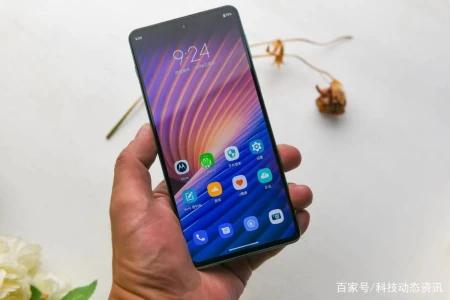 从3299跌至2399,骁龙870+12GB+256GB,上市仅3个月 从3299跌至2399,骁龙870+12GB+256GB,上市仅3个月